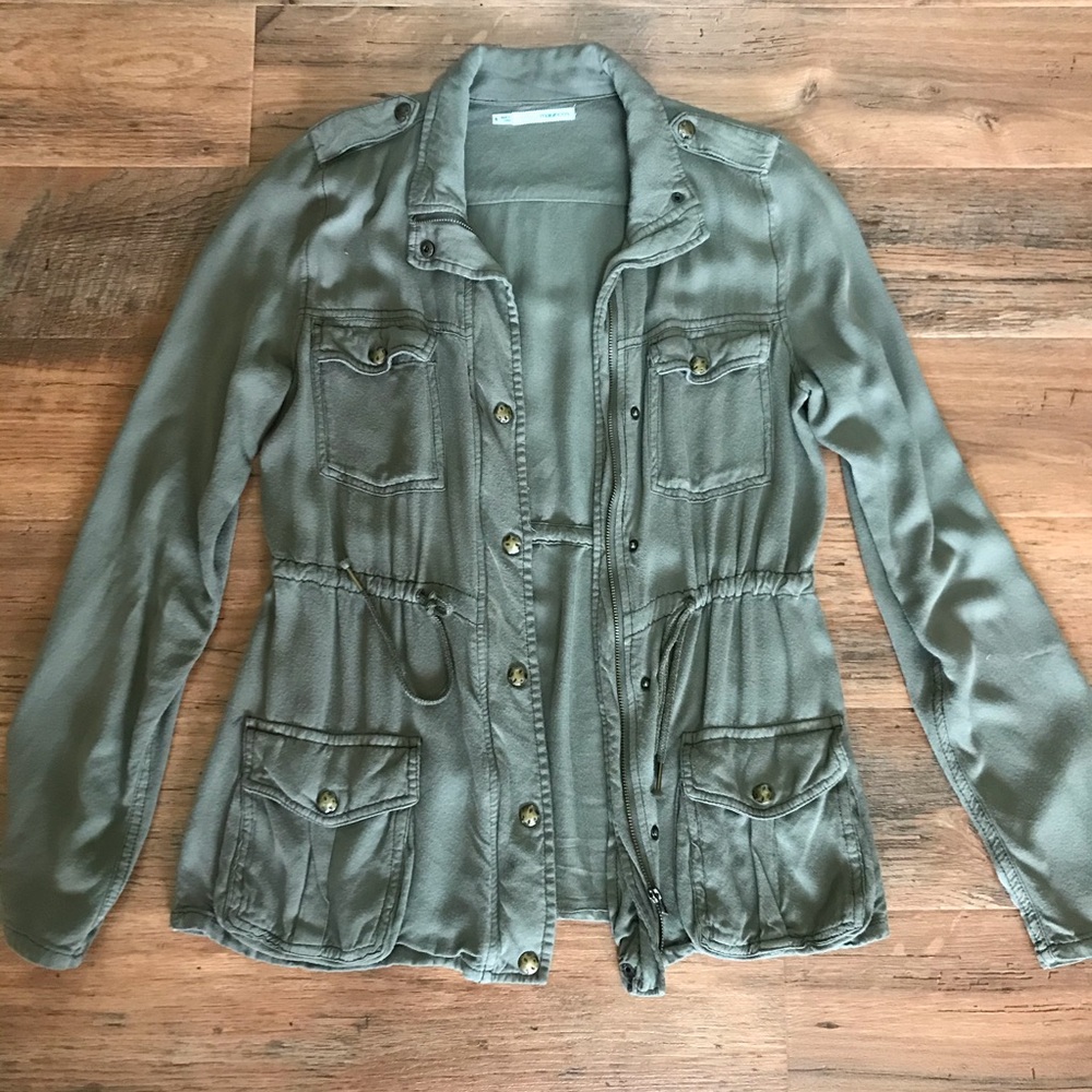 Soft and Loose Anorak Jacket